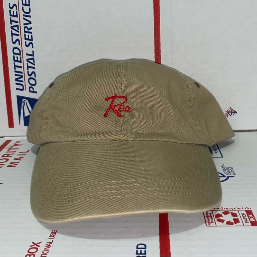 Tan baseball ⚾️ Cap 🧢 dad hat Rea Embroidery ? Brand clothing business unisex